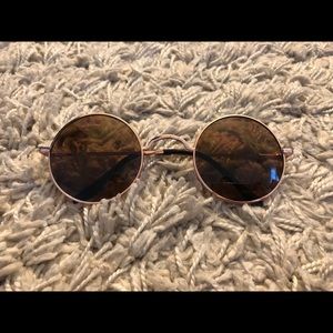 Round sunglasses